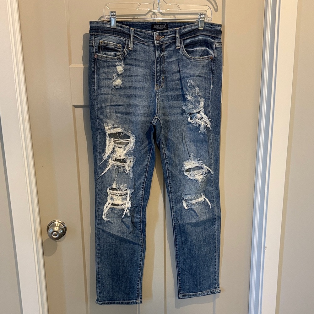 Judy Blue Distressed Boyfriend Jeans in Denim Size 13/31
